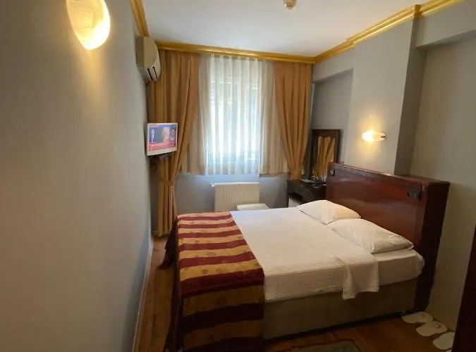 Hotel Abella 3*